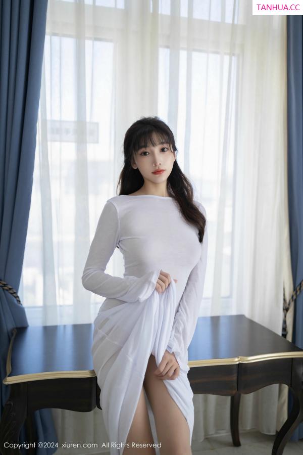 陆萱萱  [XiuRen]高清写真图 2024.11.28 No.9521 陆萱萱 丝袜美腿第9张图片